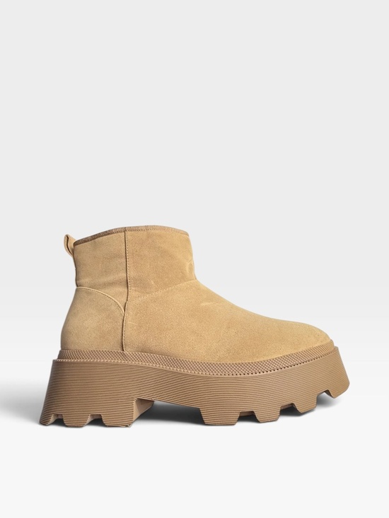 Universal Thread Shoes - Universal Thread Women's Rowland Winter Boot Size 11 Tan Sherpa Lining Winter